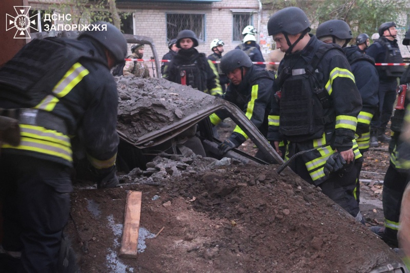 Russia massively strikes Ukraine's Zaporizhzhia - 13 casualties